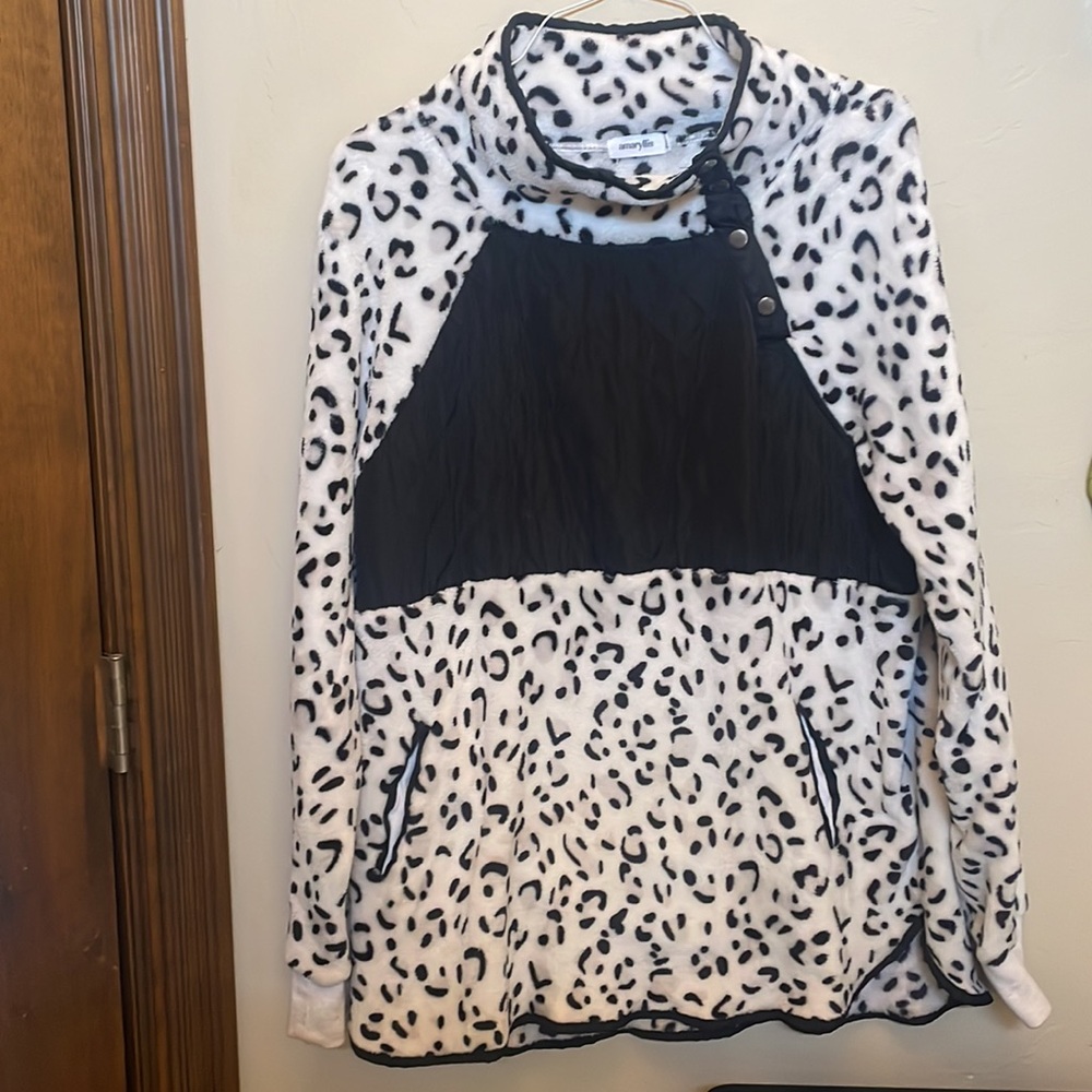 amaryllis Soft fleece animal print Pullove Women’s  xL